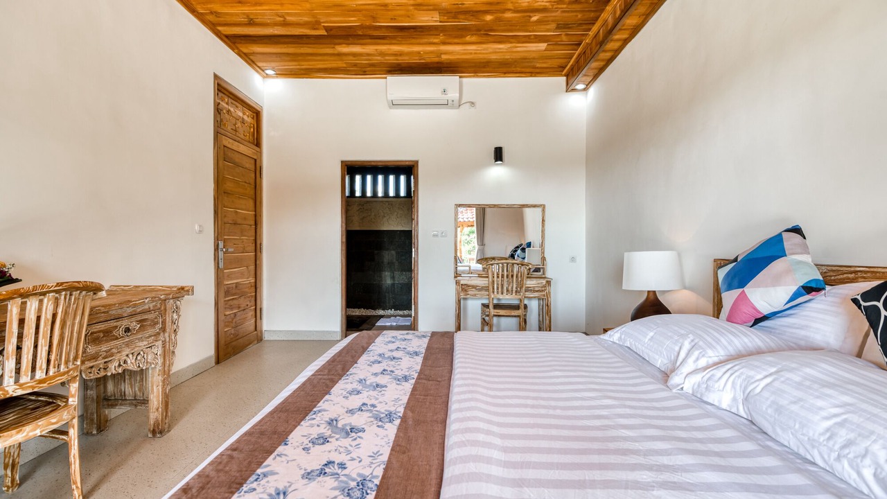 Photo of Bedroom in Seraya Barat