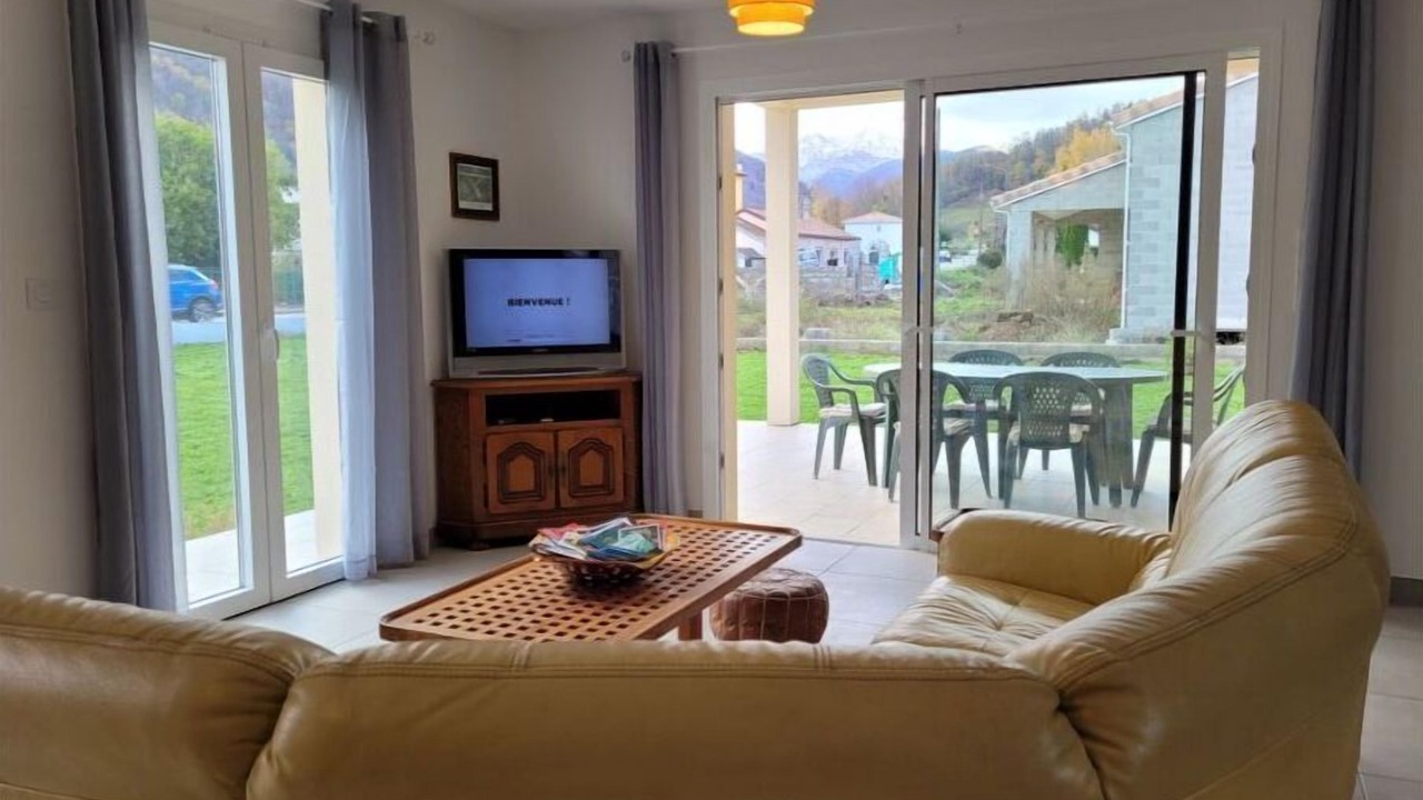 Photo of Livingroom in Villeneuve-d'Olmes