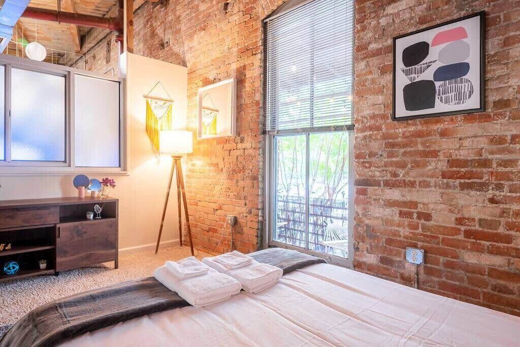 Photo of Bedroom in Downtown