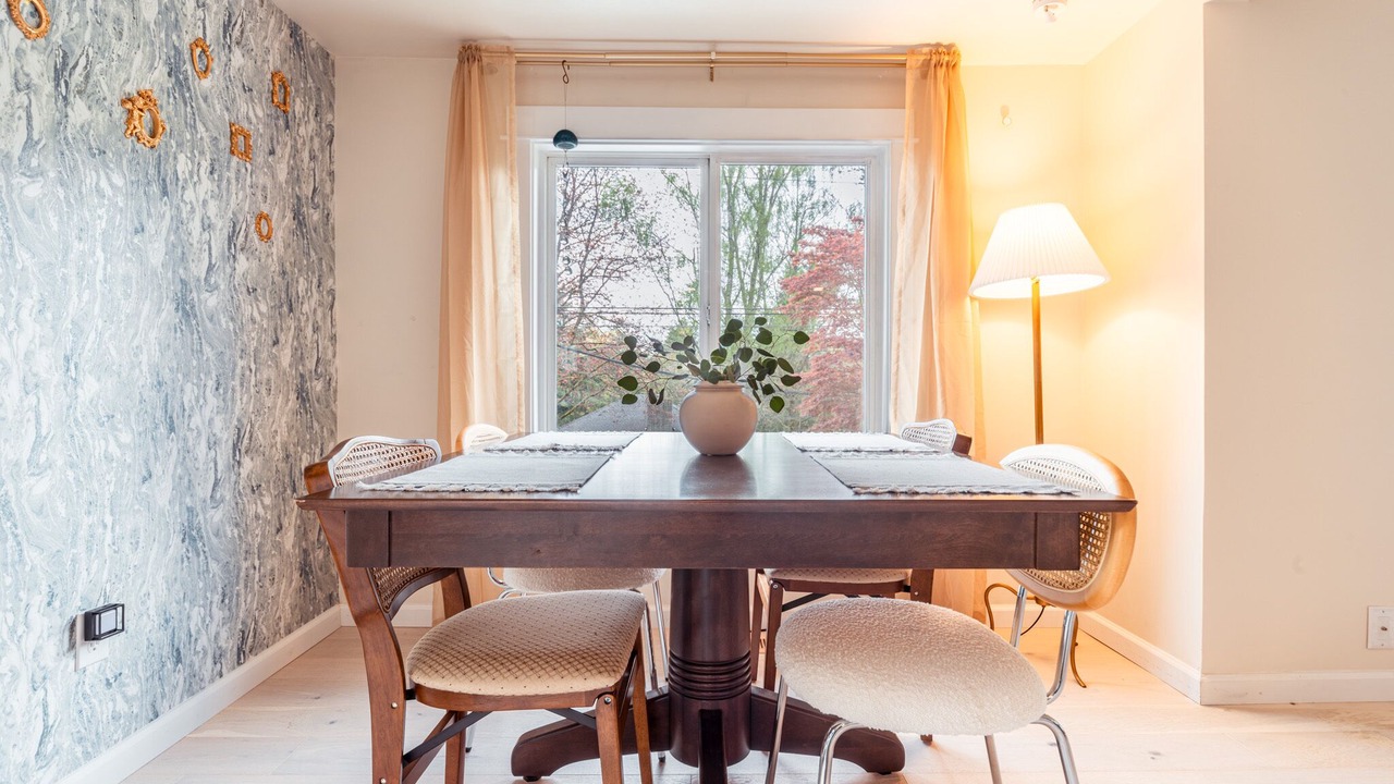 Photo of Livingroom in Edmonds