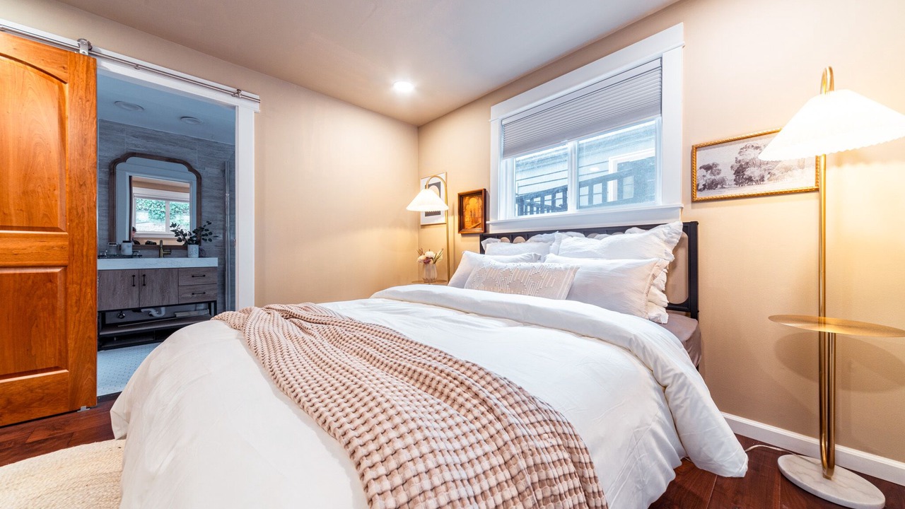 Photo of Bedroom in Edmonds