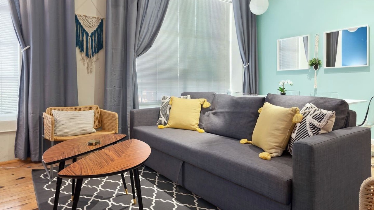 Photo of Livingroom in Downtown