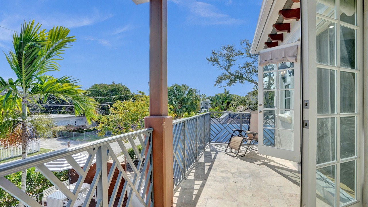 Photo of Patio Balcony in Tarpon River