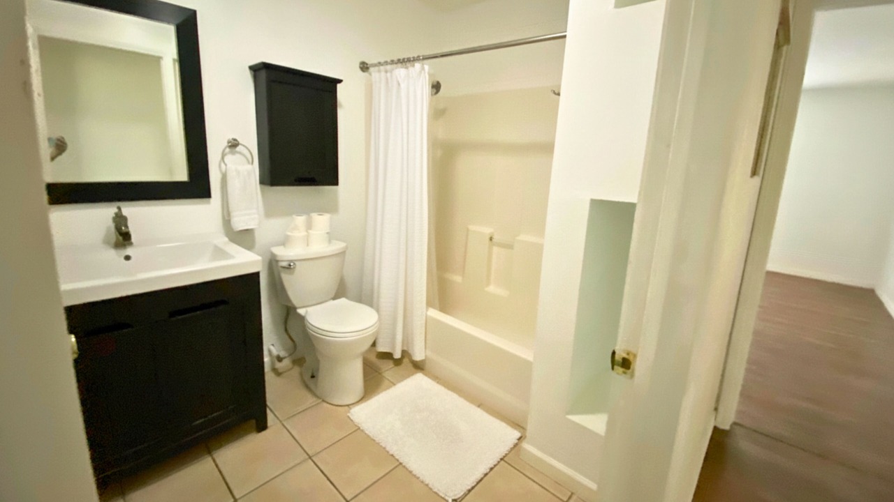 Photo of Bathroom in Kempner