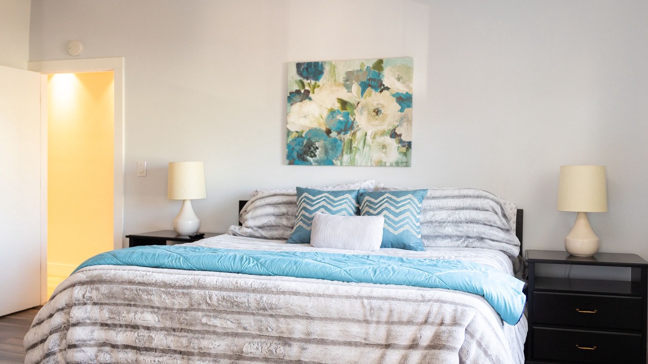 Photo of Bedroom in Highland Business