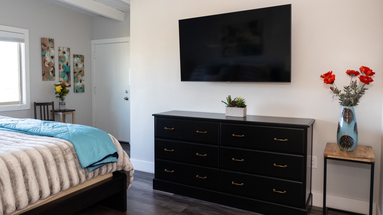 Photo of Bedroom in Highland Business
