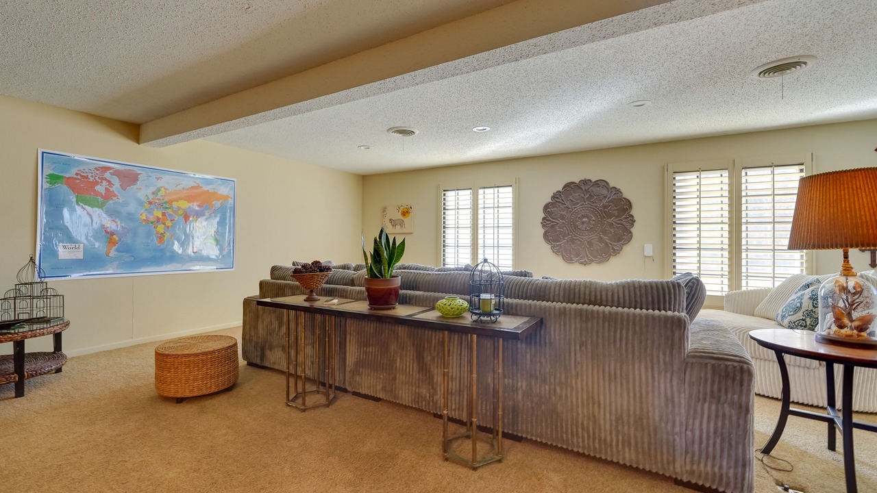 Photo of Livingroom in Tahoka