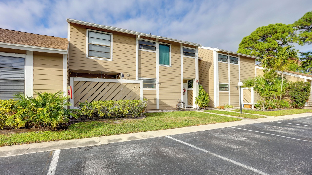 Photo of Others in Jupiter Village