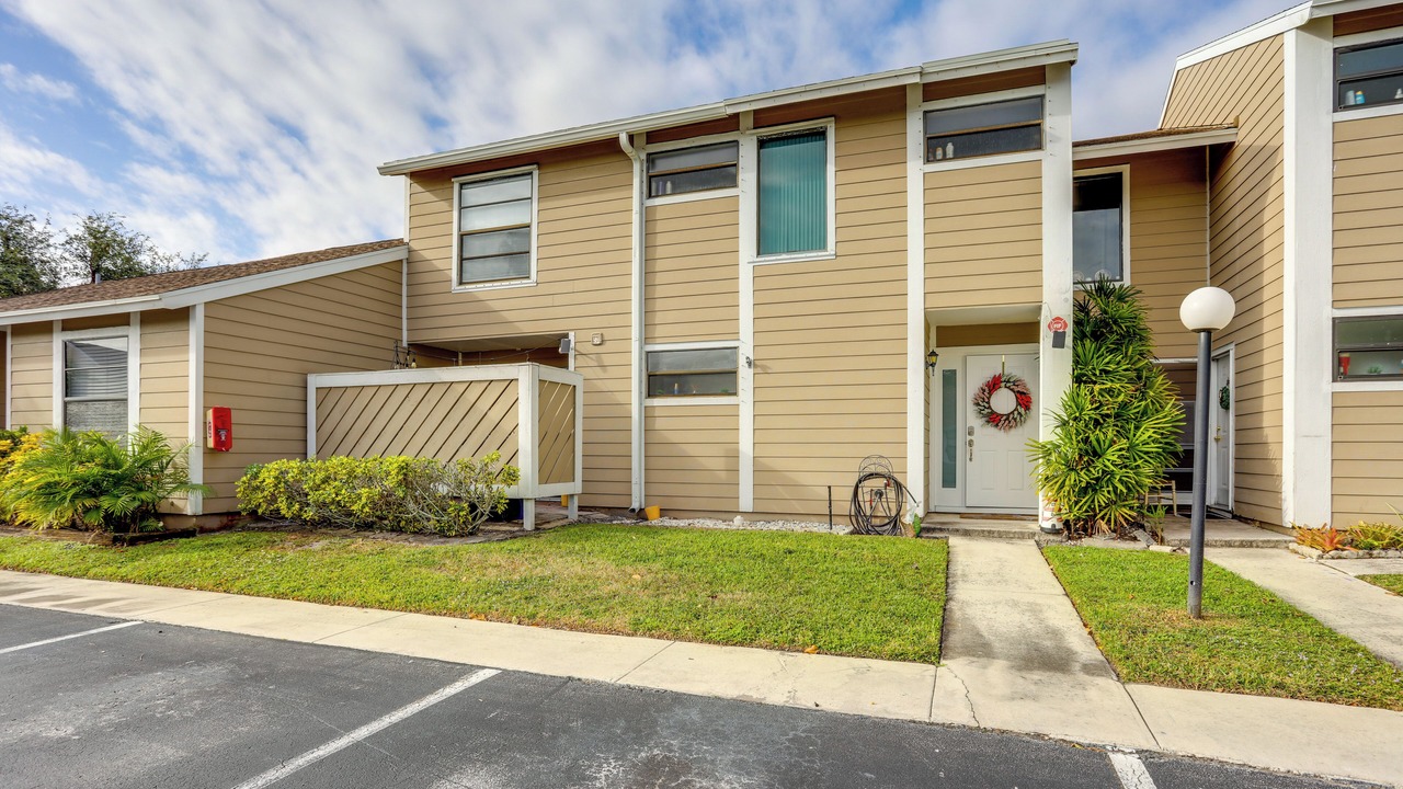 Photo of Outdoor in Jupiter Village