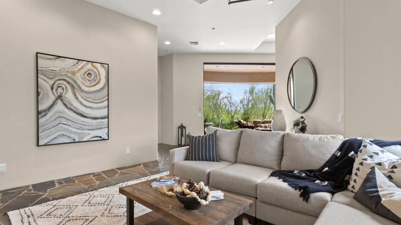 Photo of Livingroom in Desert Mountain