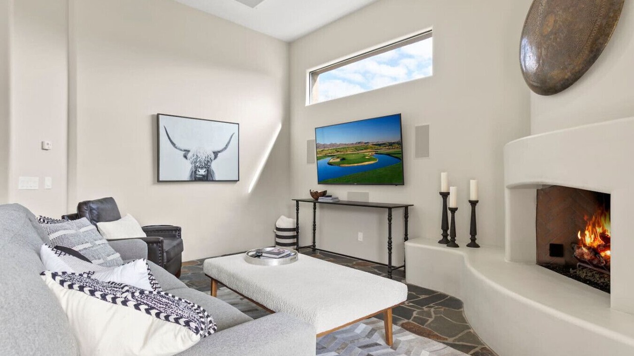 Photo of Livingroom in Desert Mountain