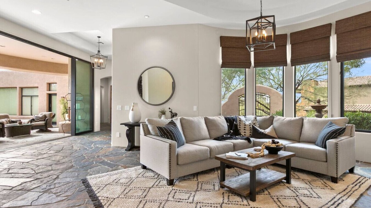 Photo of Livingroom in Desert Mountain