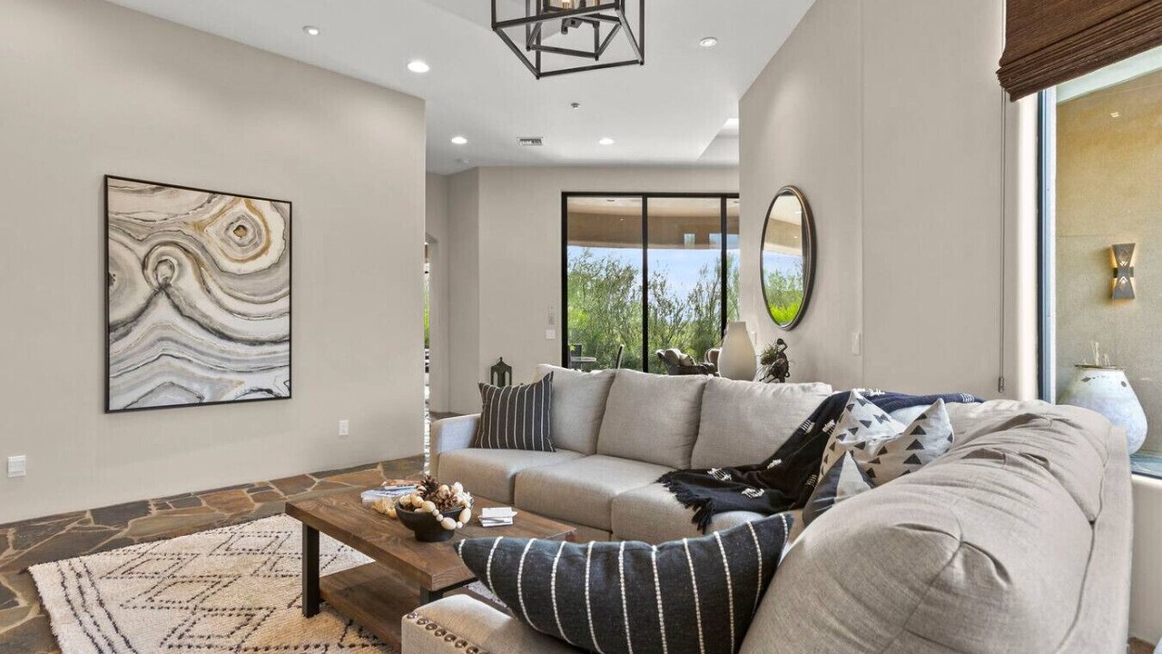 Photo of Livingroom in Desert Mountain