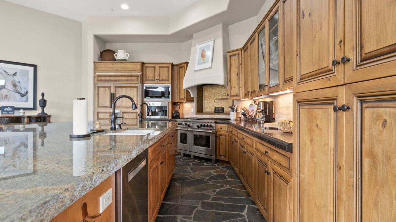 Photo of Kitchen in Desert Mountain