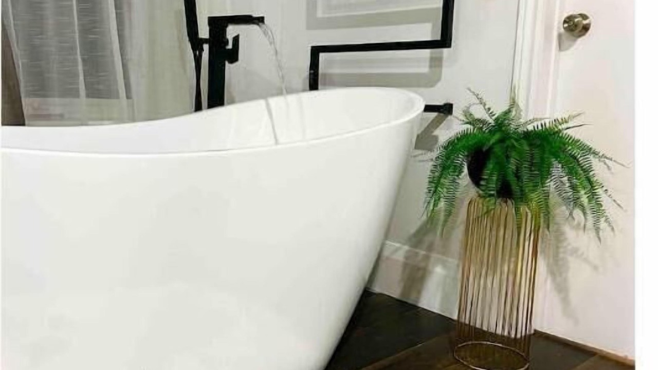 Photo of Bathroom in Campbellford