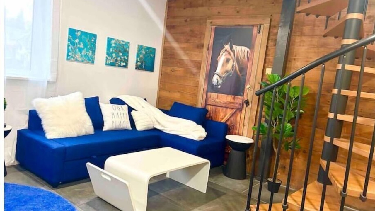 Photo of Livingroom in Campbellford