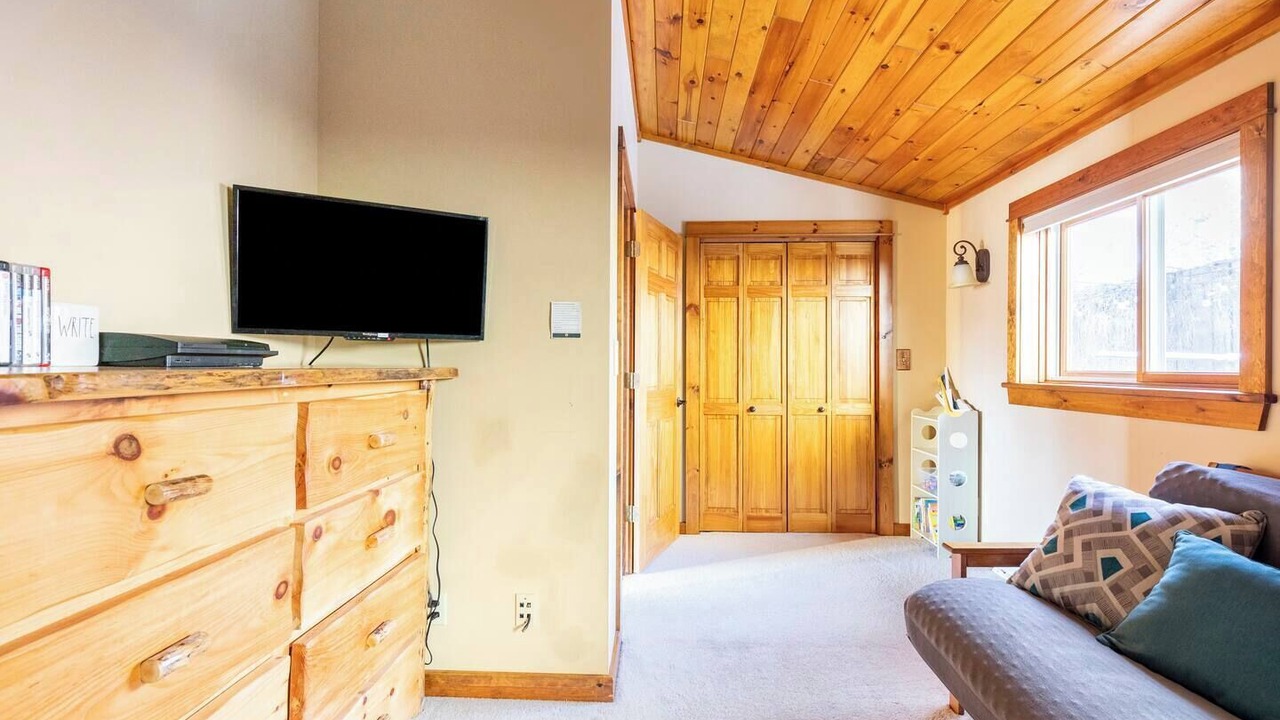 Photo of Bedroom in Lake Placid