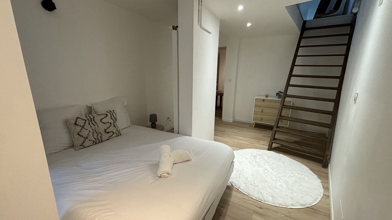 Photo of Bedroom in Ecommoy