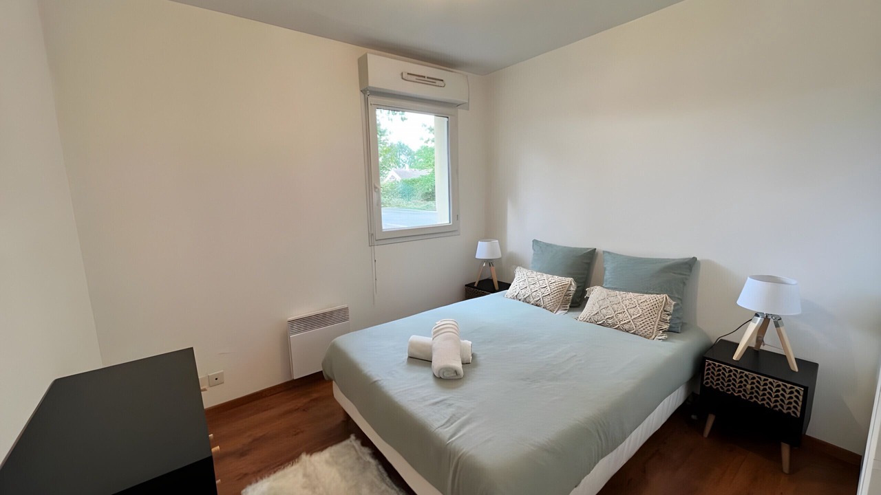 Photo of Bedroom in Pin - Vert Galant