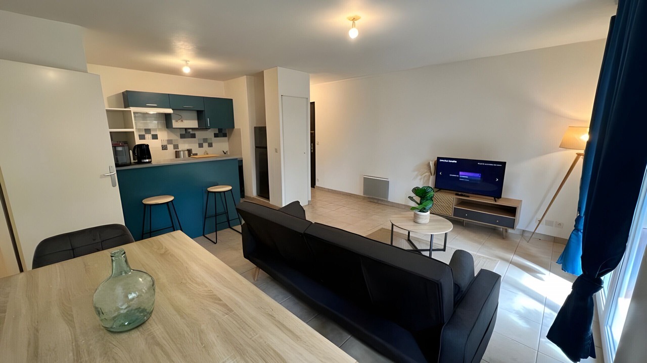 Photo of Livingroom in Pin - Vert Galant
