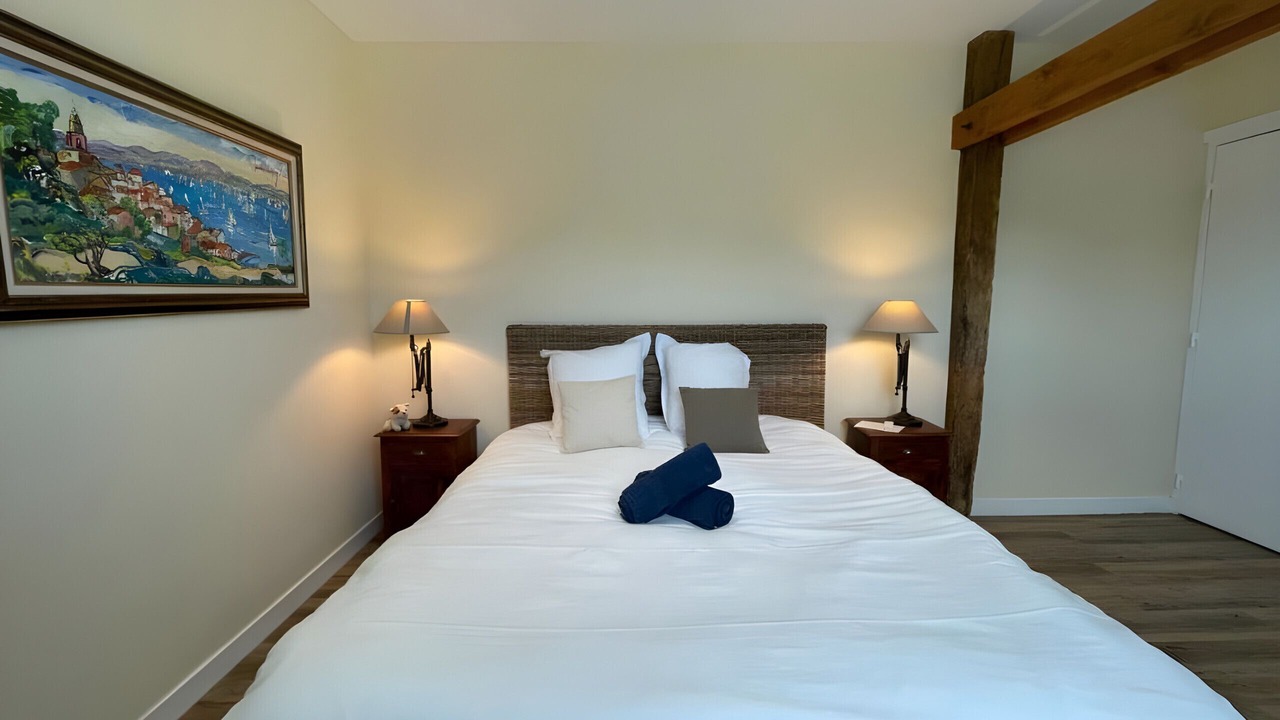 Photo of Bedroom in Thoree-les-Pins