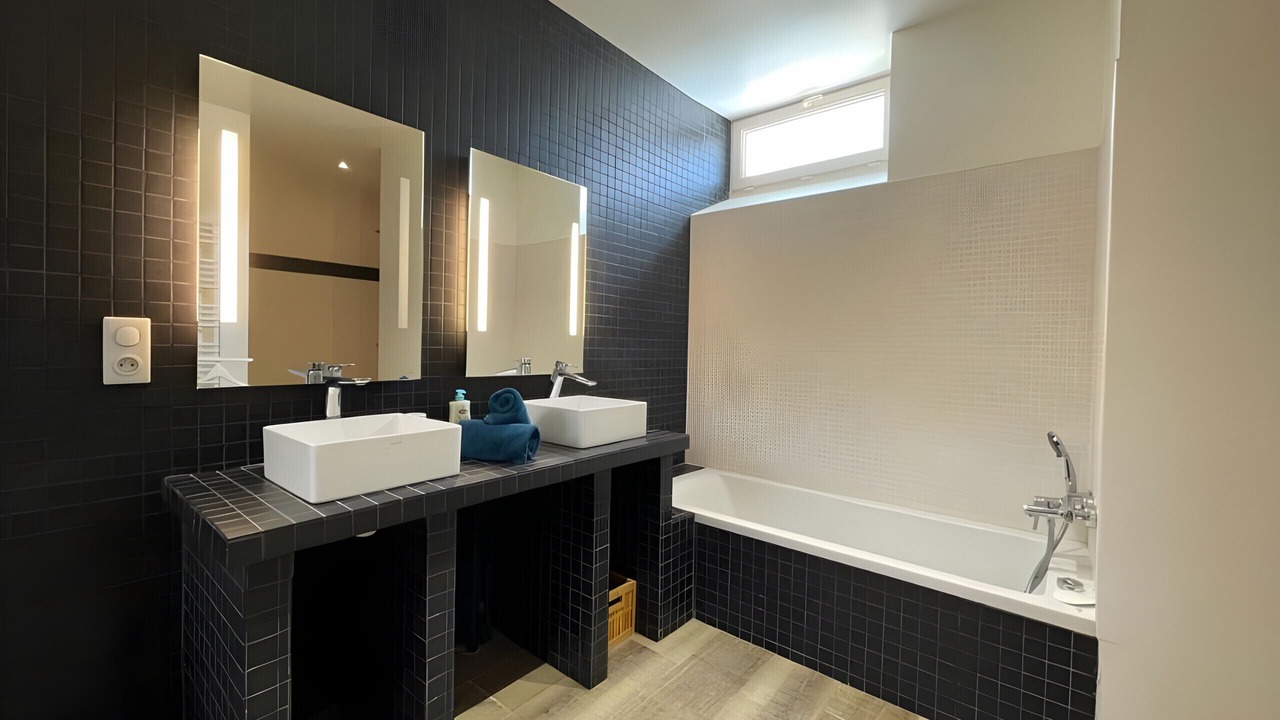 Photo of Bathroom in Thoree-les-Pins