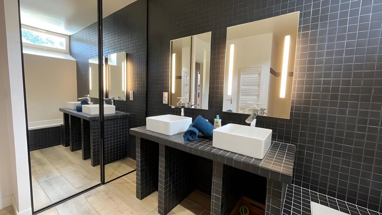 Photo of Bathroom in Thoree-les-Pins