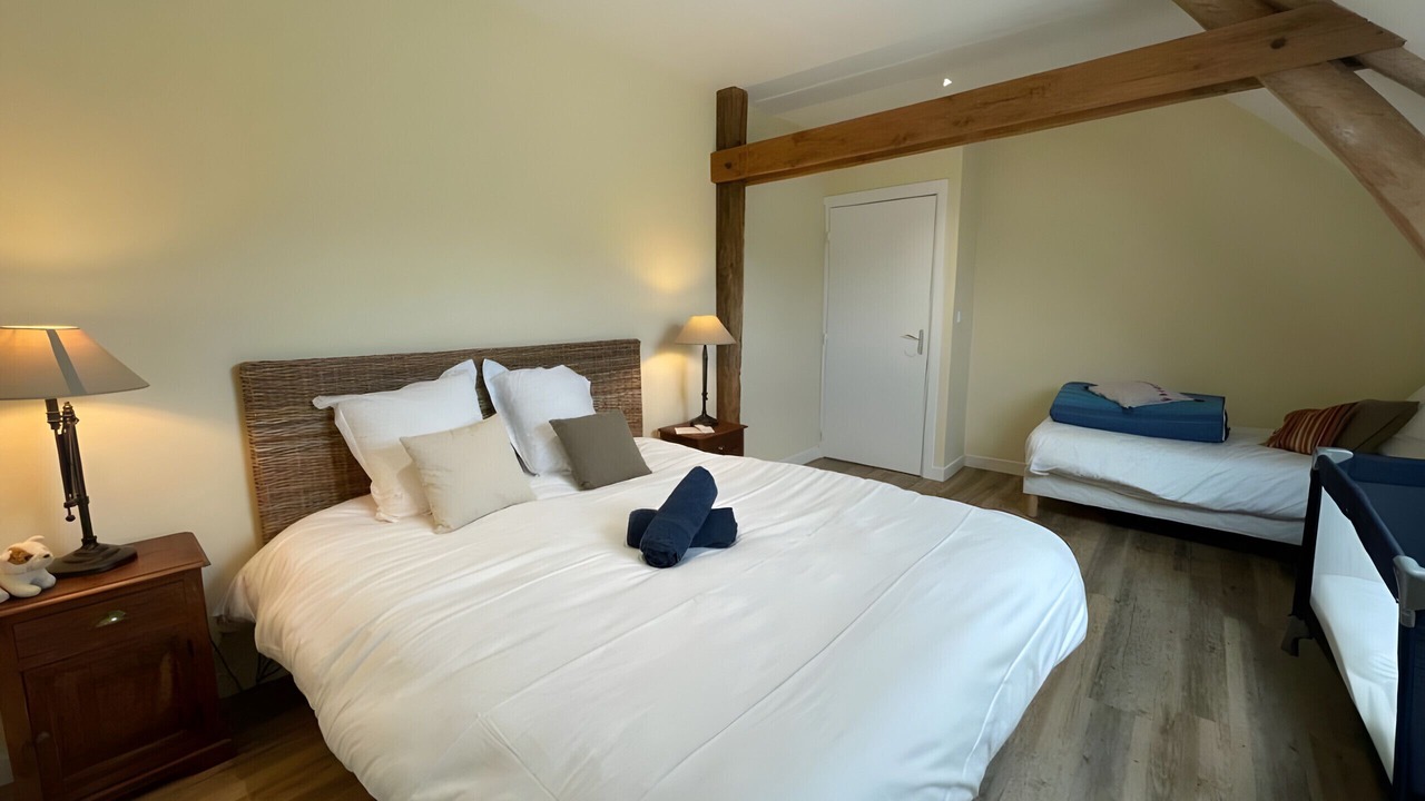 Photo of Bedroom in Thoree-les-Pins