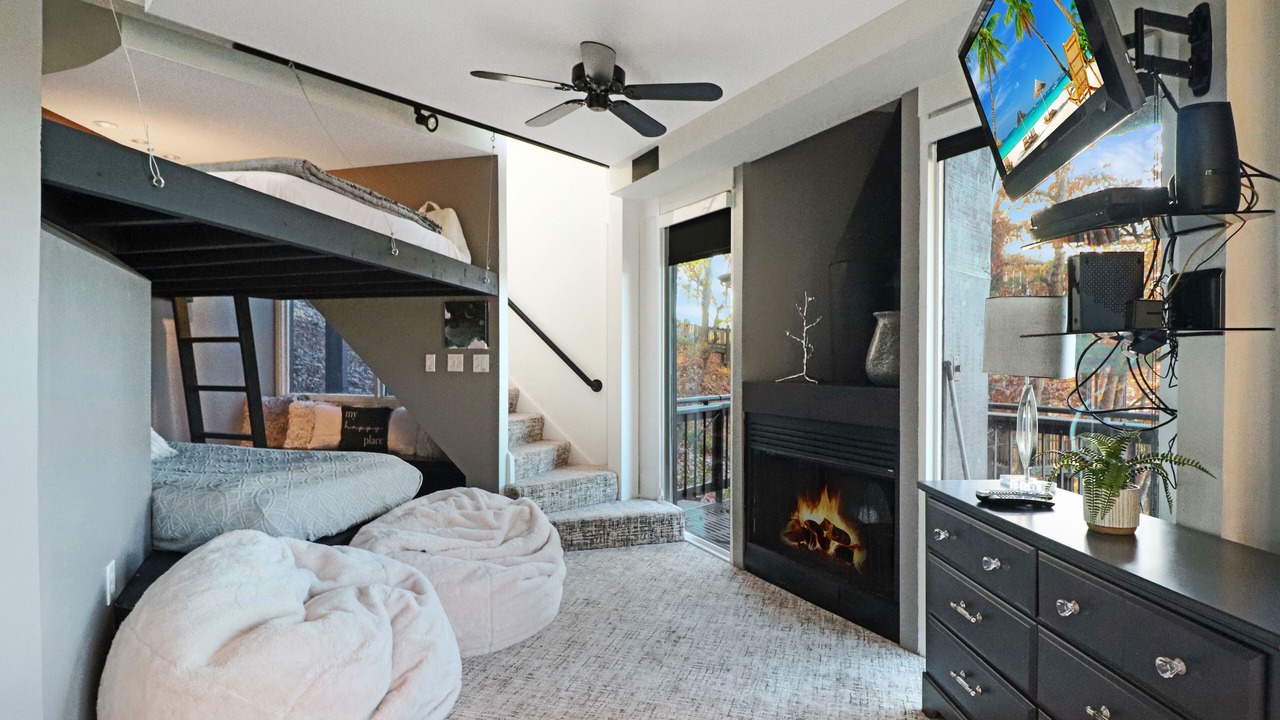Photo of Bedroom in Village of Four Seasons