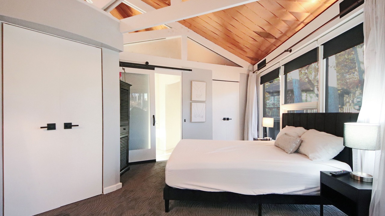 Photo of Bedroom in Village of Four Seasons