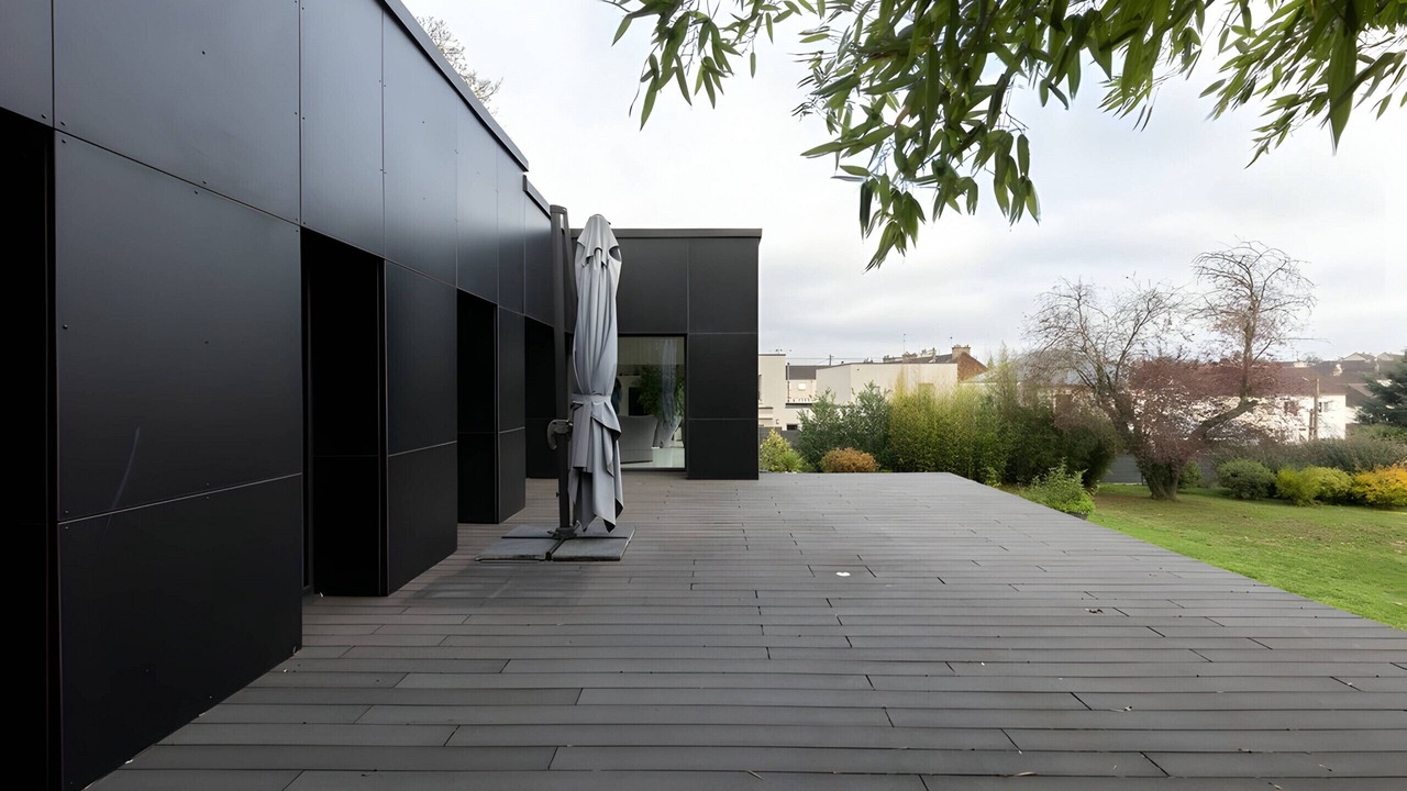 Photo of Outdoor in Le Mans