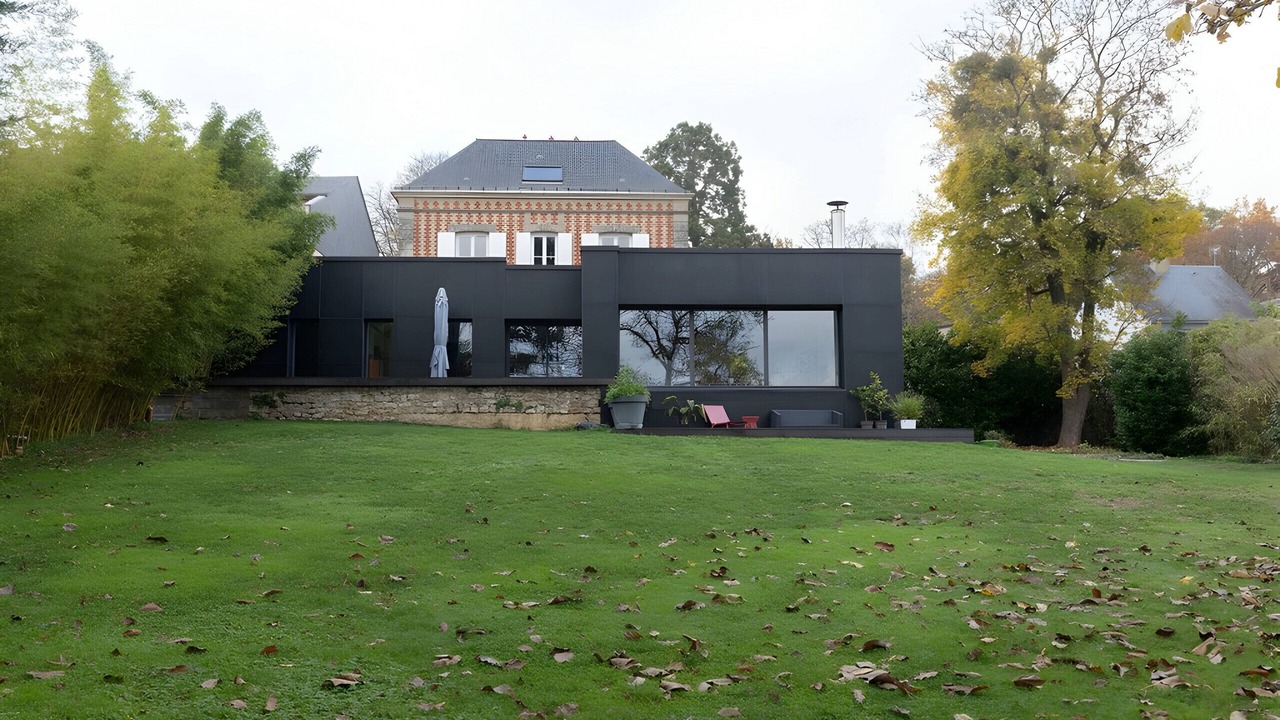 Photo of Outdoor in Le Mans