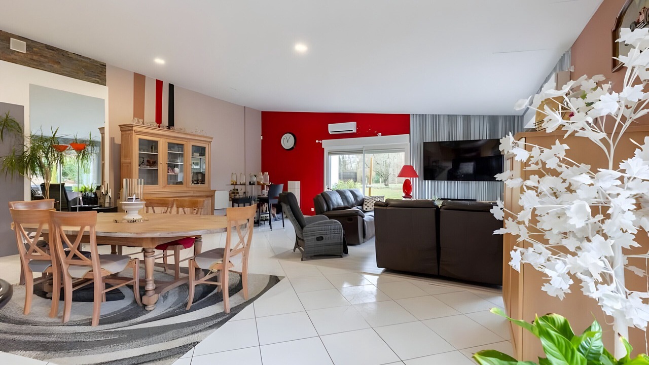 Photo of Livingroom in Guecelard