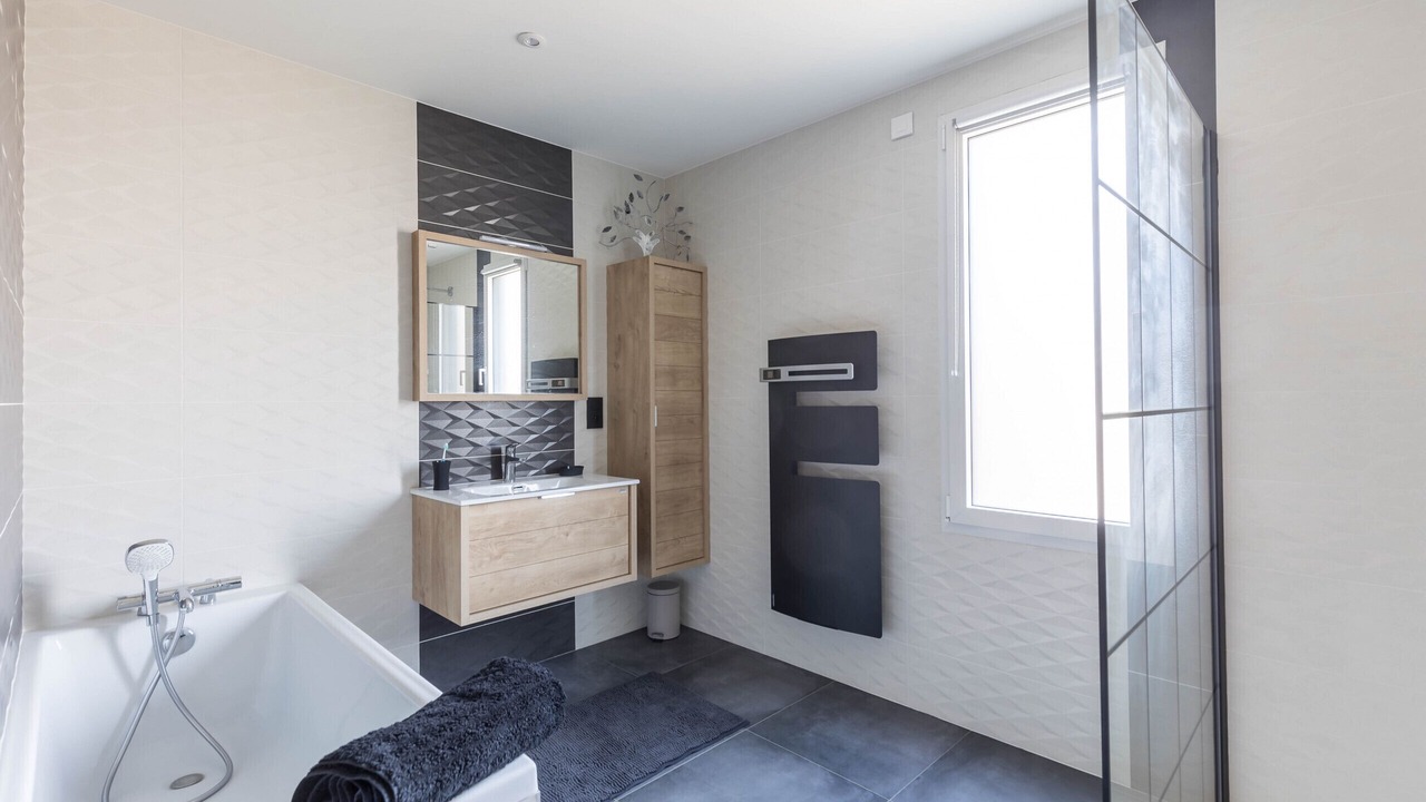 Photo of Bathroom in Saint-Corneille