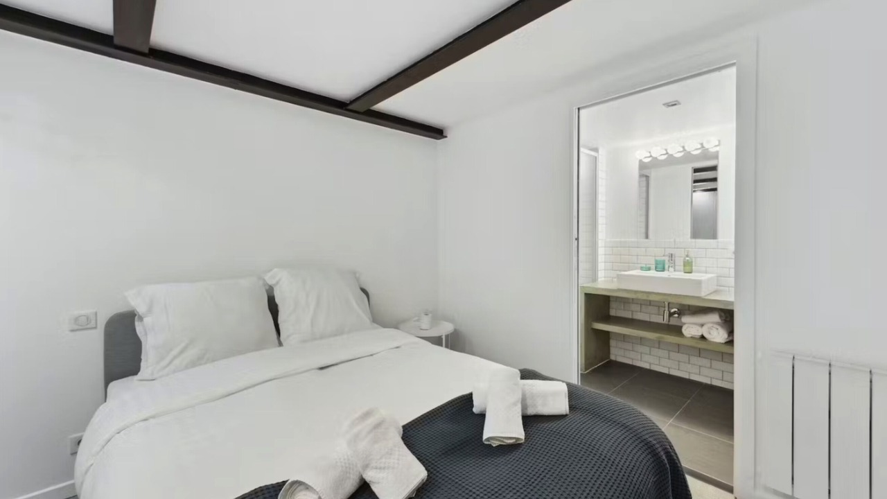Photo of Bedroom in Quartier des Grandes-Carrieres