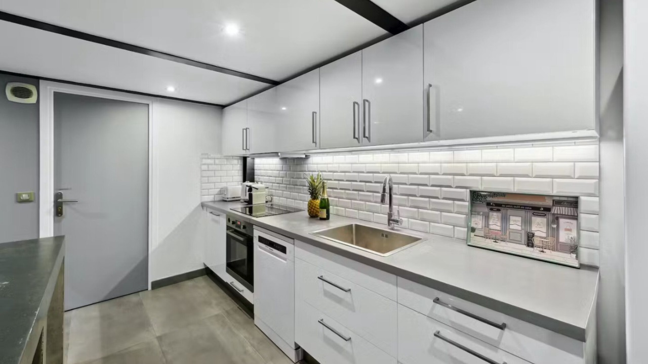 Photo of Kitchen in Quartier des Grandes-Carrieres