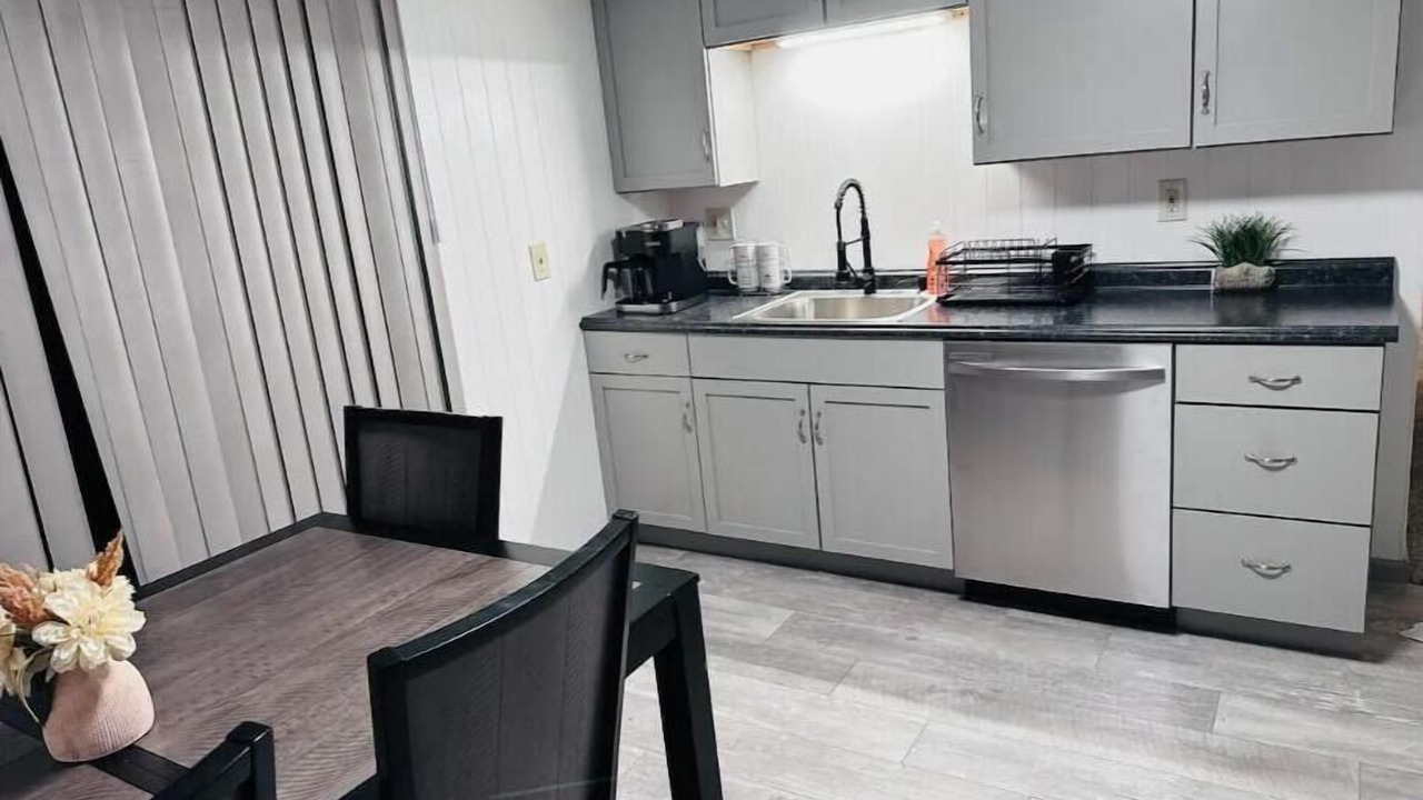 Photo of Kitchen in Overland