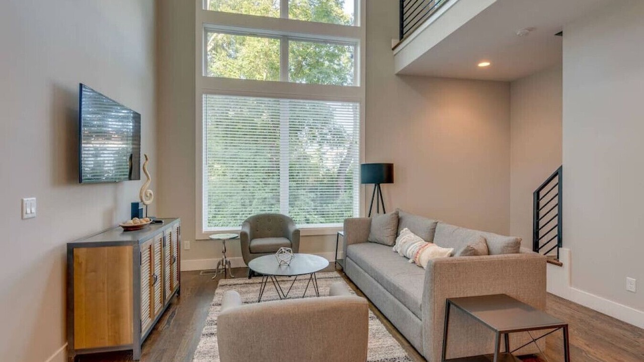 Photo of Livingroom in Berry Hill