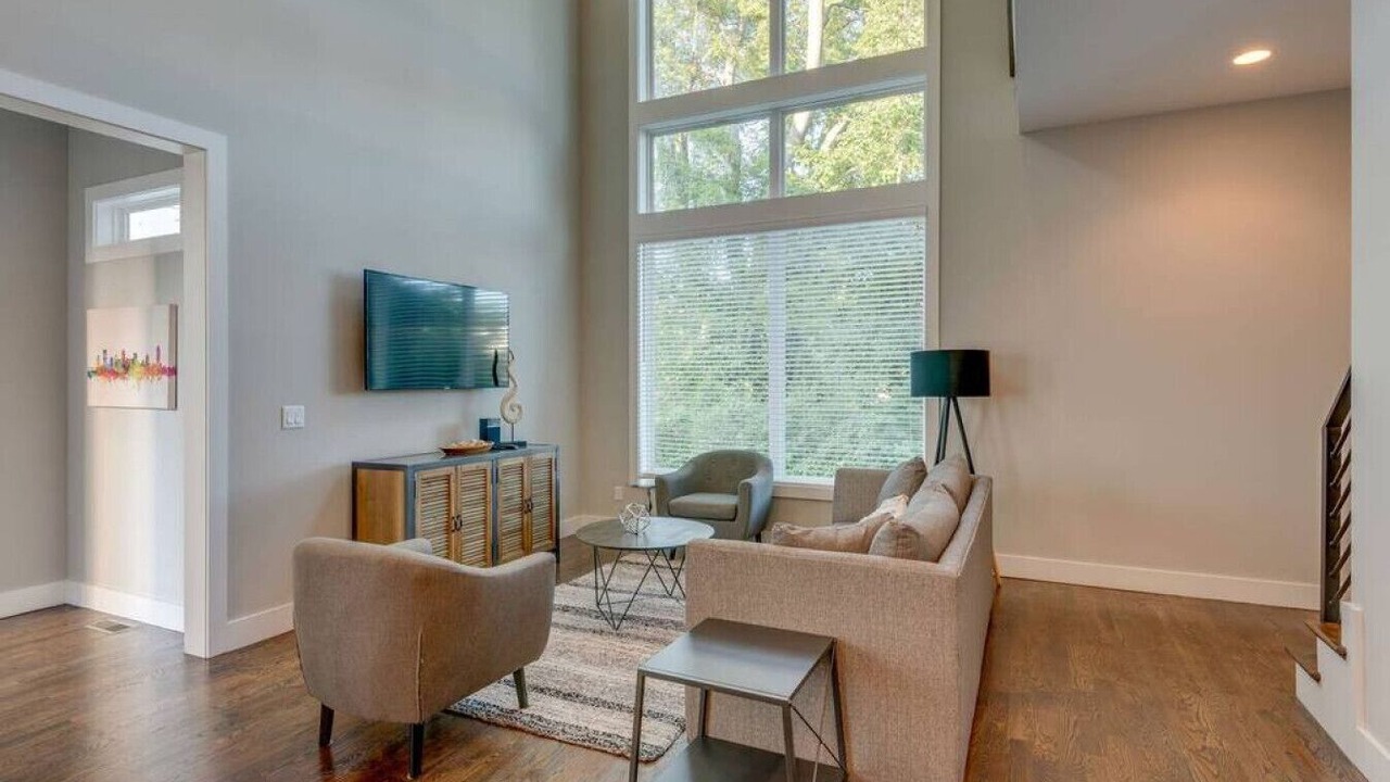 Photo of Livingroom in Berry Hill