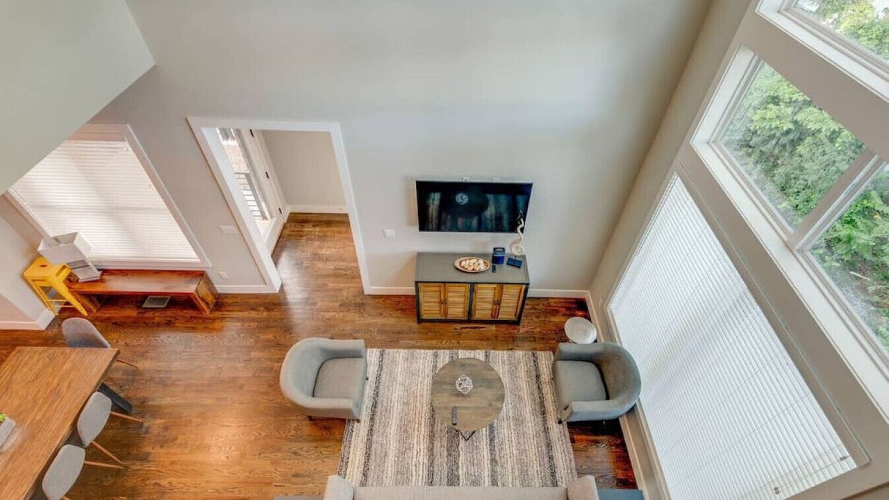 Photo of Livingroom in Berry Hill