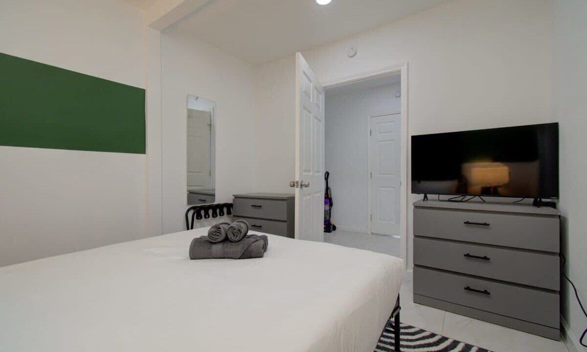 Photo of Bedroom in Greater East End