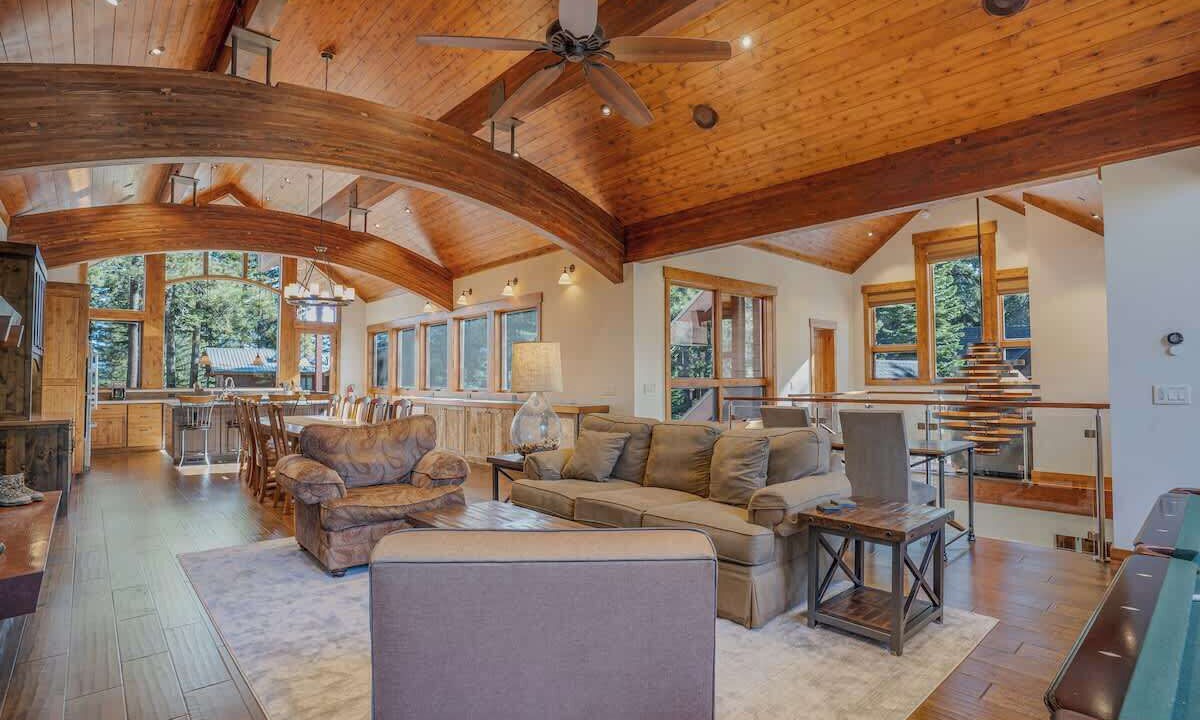 Photo of Livingroom in Lake Forest