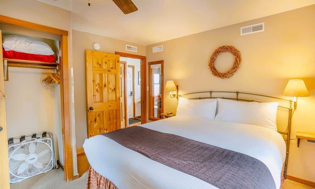 Photo of Bedroom in Tahoe Vista