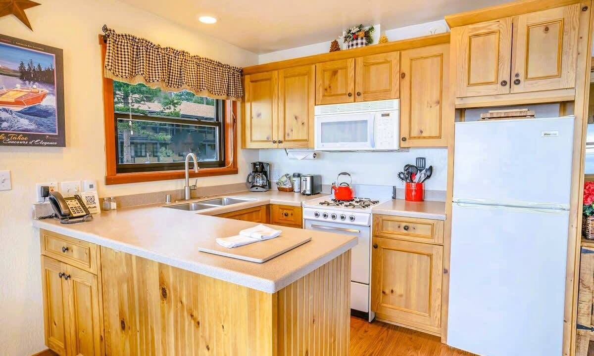 Photo of Kitchen in Tahoe Vista