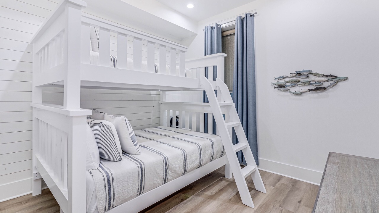 Photo of Bedroom in Cinnamon Shore
