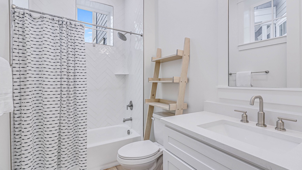 Photo of Bathroom in Cinnamon Shore