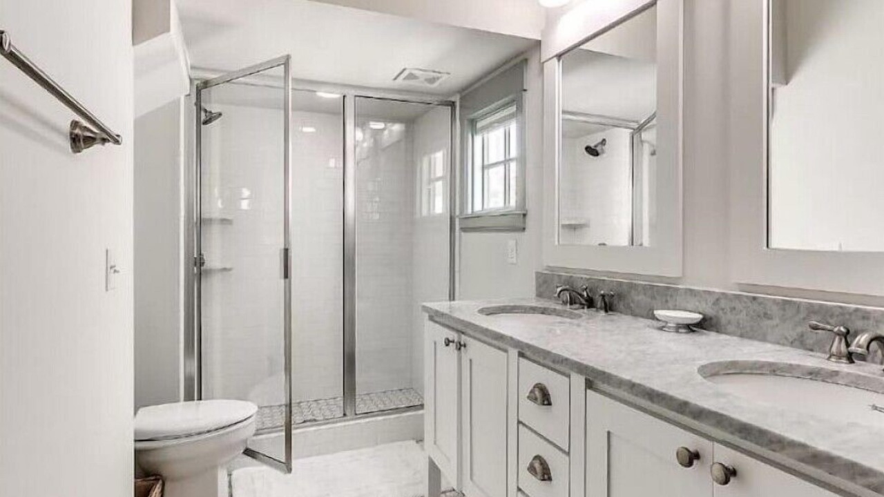 Photo of Bathroom in Eufaula