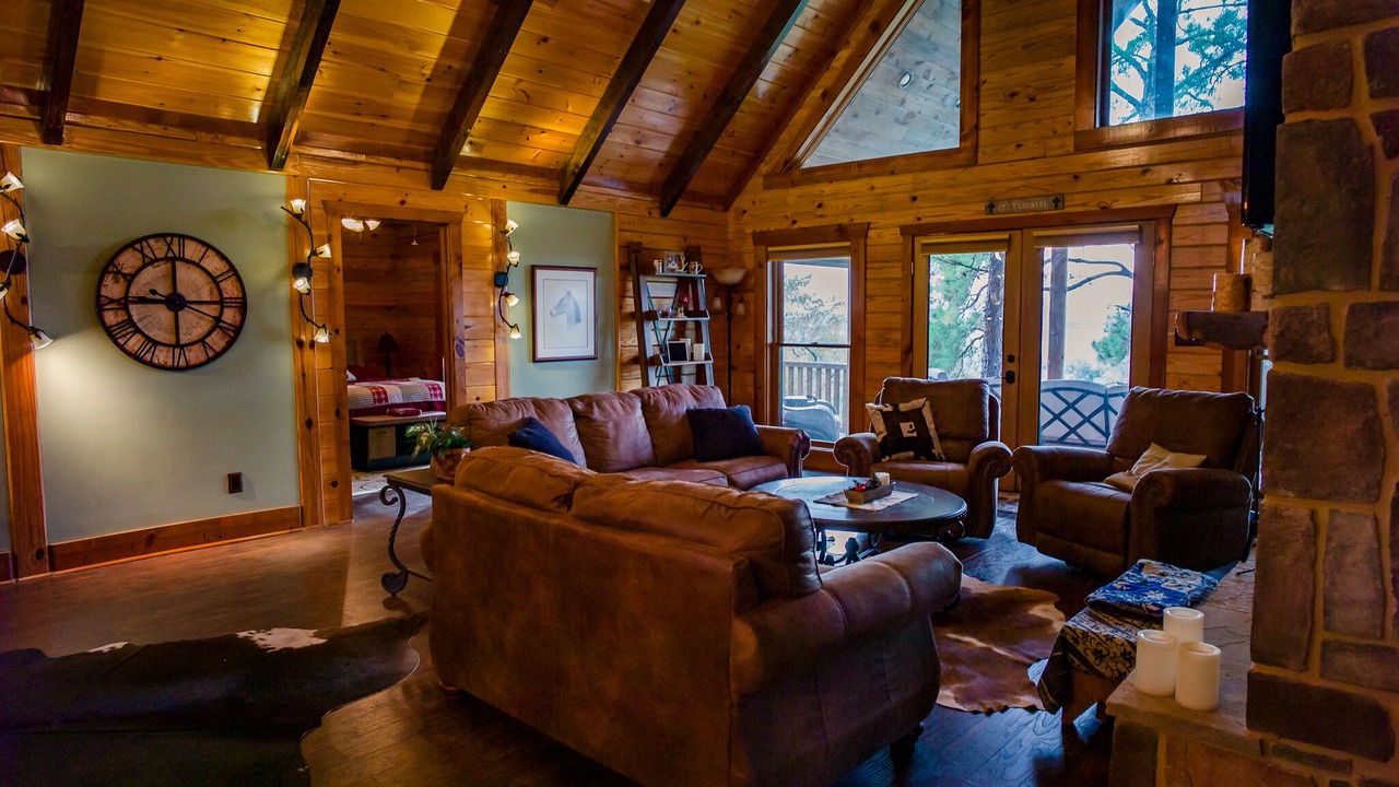 Photo of Livingroom in La Grange