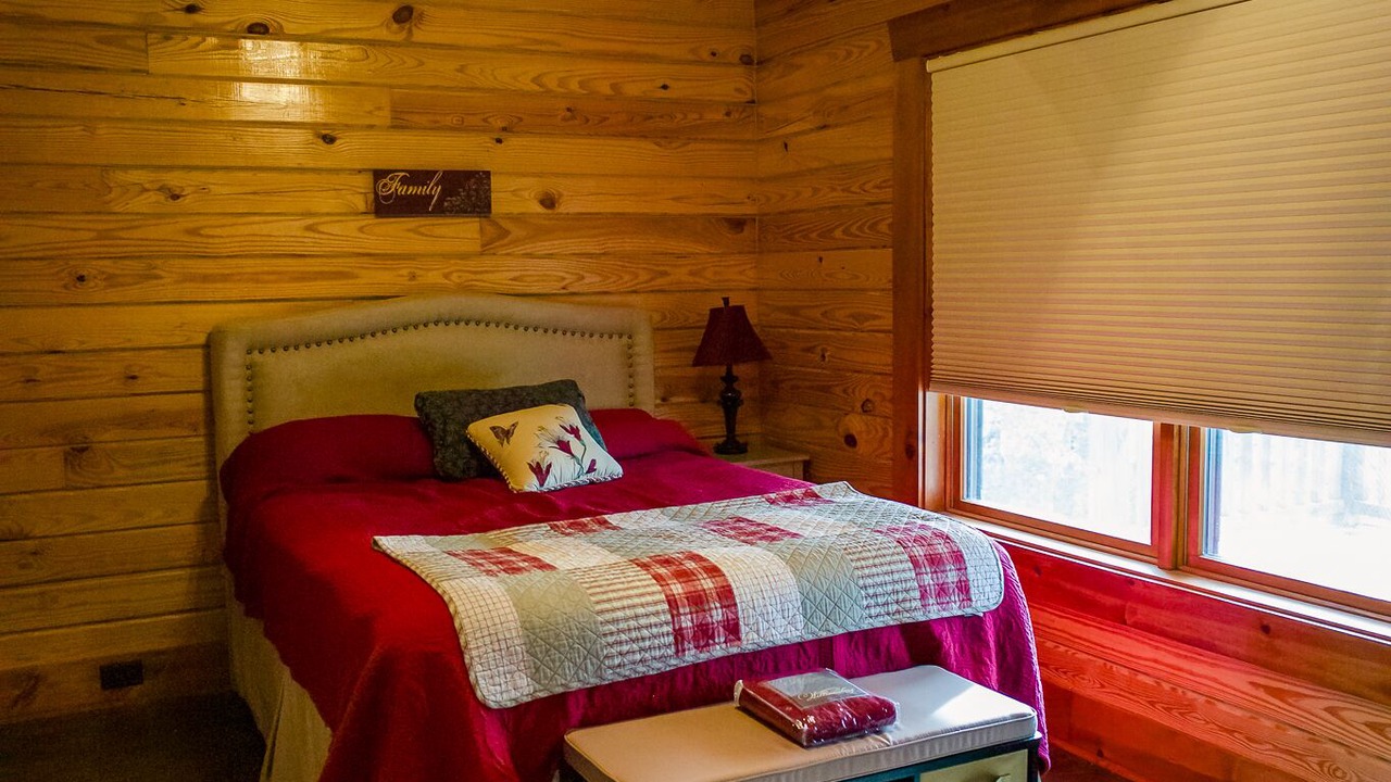 Photo of Bedroom in La Grange