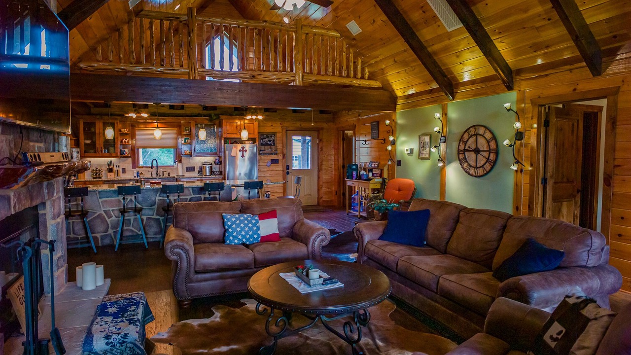 Photo of Livingroom in La Grange